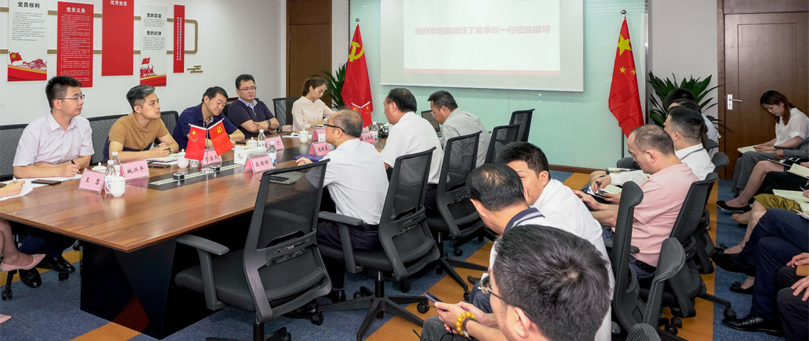 为旅游插上航空“翅膀”，给旅游增添科技“引擎”，用创新创造更大价值